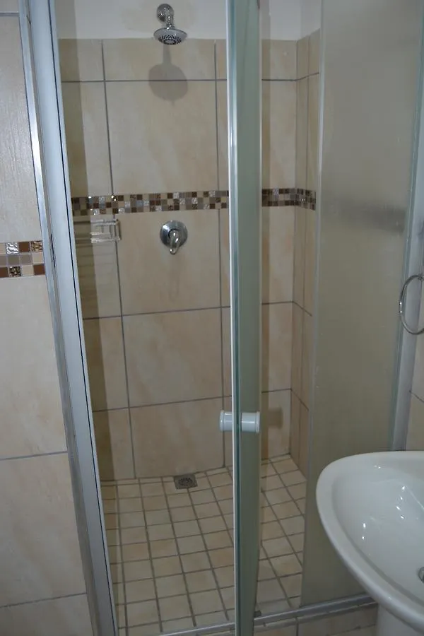 Fama Lodge Rm10 Cape Town Guest house